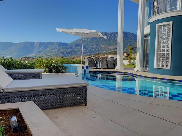 Alanya - Kargıcak 4+2 Villa zum Verkauf mit privatem Pool - 1