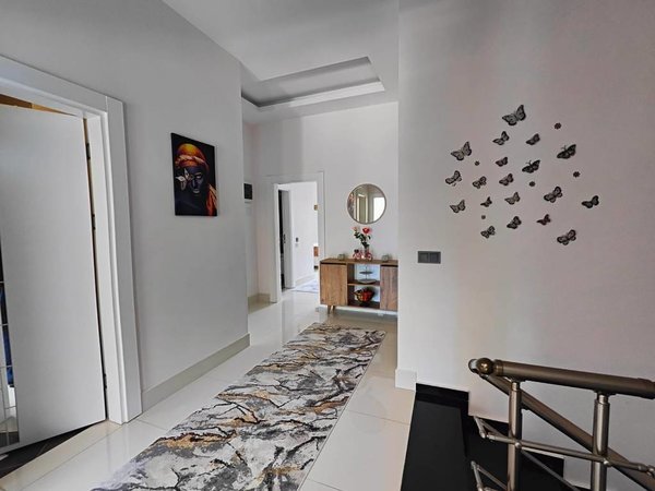 Zařízený mezonet apartmán se 3 ložnicemi a výhledem na moře Alanya - Tosmur - 14