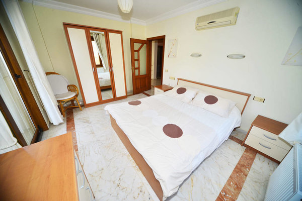 Möblierte 5 Zimmer Villa nur 700 Meter zum Strand in Alanya - Kestel - 16